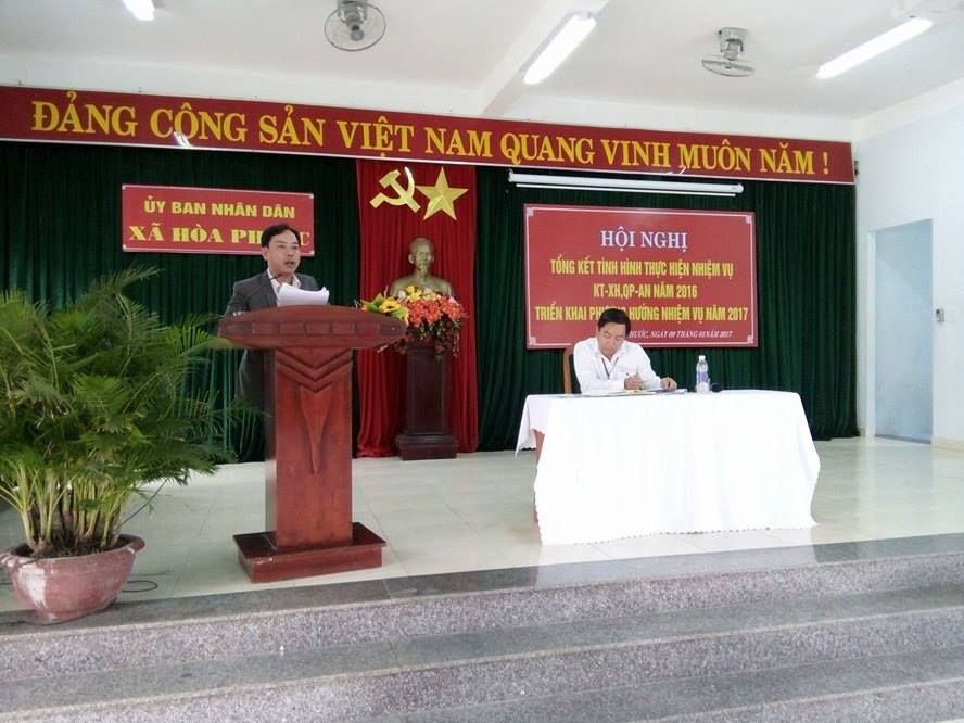 Đ/c V&otilde; Trần Minh Long - HUV - BT Đảng ủy - CT HĐND x&atilde; ph&aacute;t biểu chỉ đạo Hội nghị